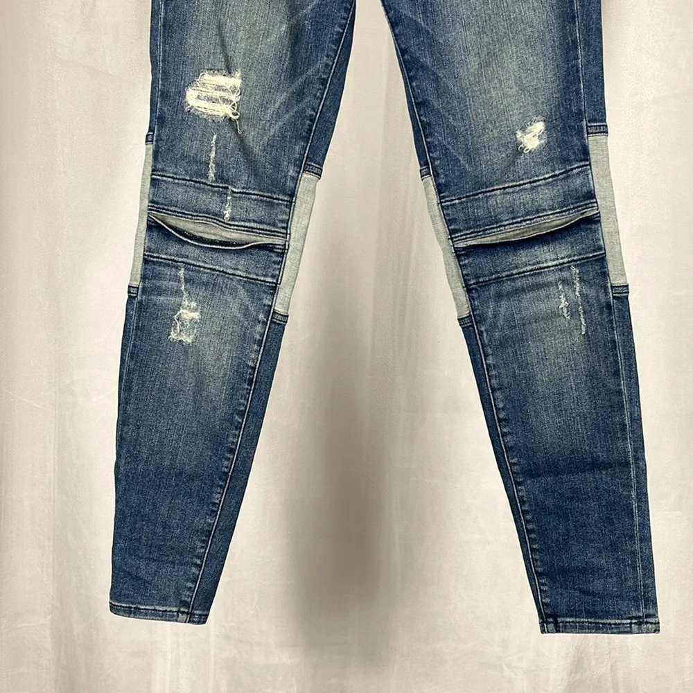 Etienne Marcel Denim EM-2006 Skinny Two Tone Jeans‎ with Double Zip Detail.